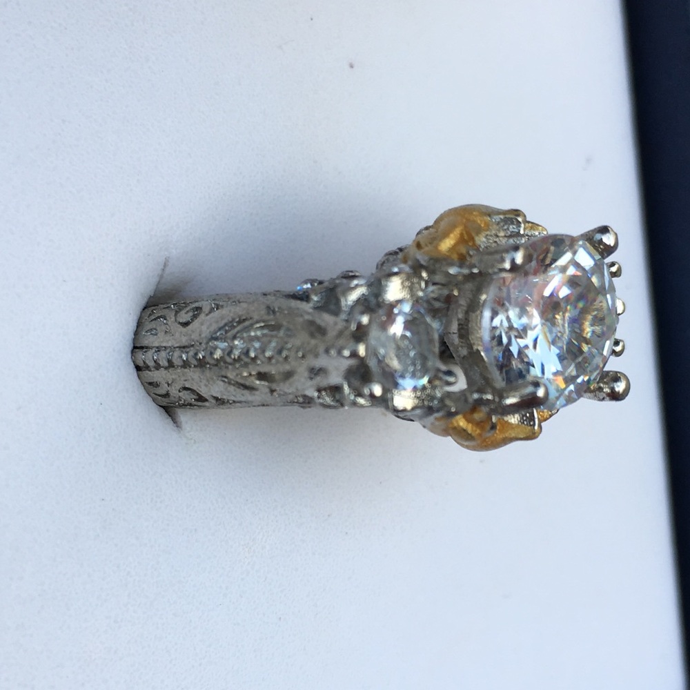 WOMENS RING - Picture 3 of 5